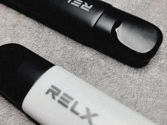 冰泡绿研，一口吸入的茶园清风，RELX悦刻如何用科技复刻自然？